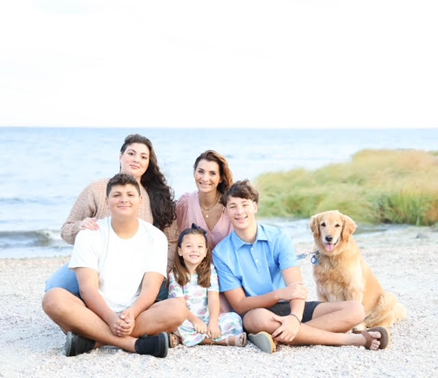 Meet a Mom – Sara Santos