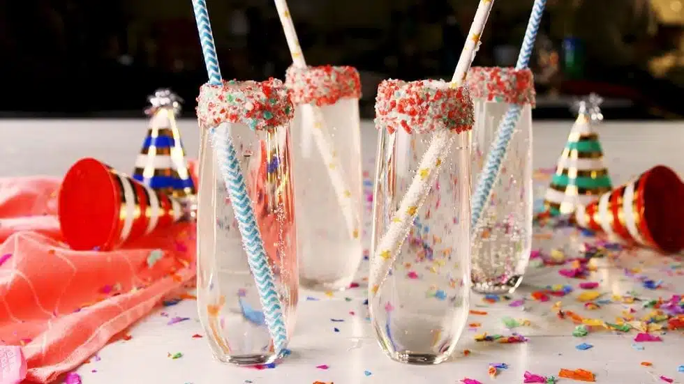 9 New Year’s Eve Cocktails & Mocktails!