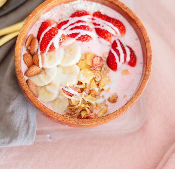 Valentine’s Day Pink Smoothie Bowl